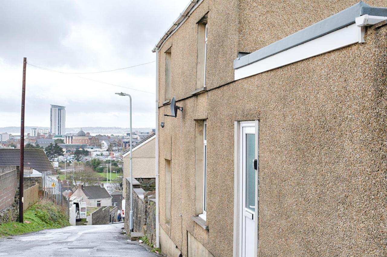 Parking, Smart Tv'S In All Rooms, Central Location Swansea Exteriér fotografie