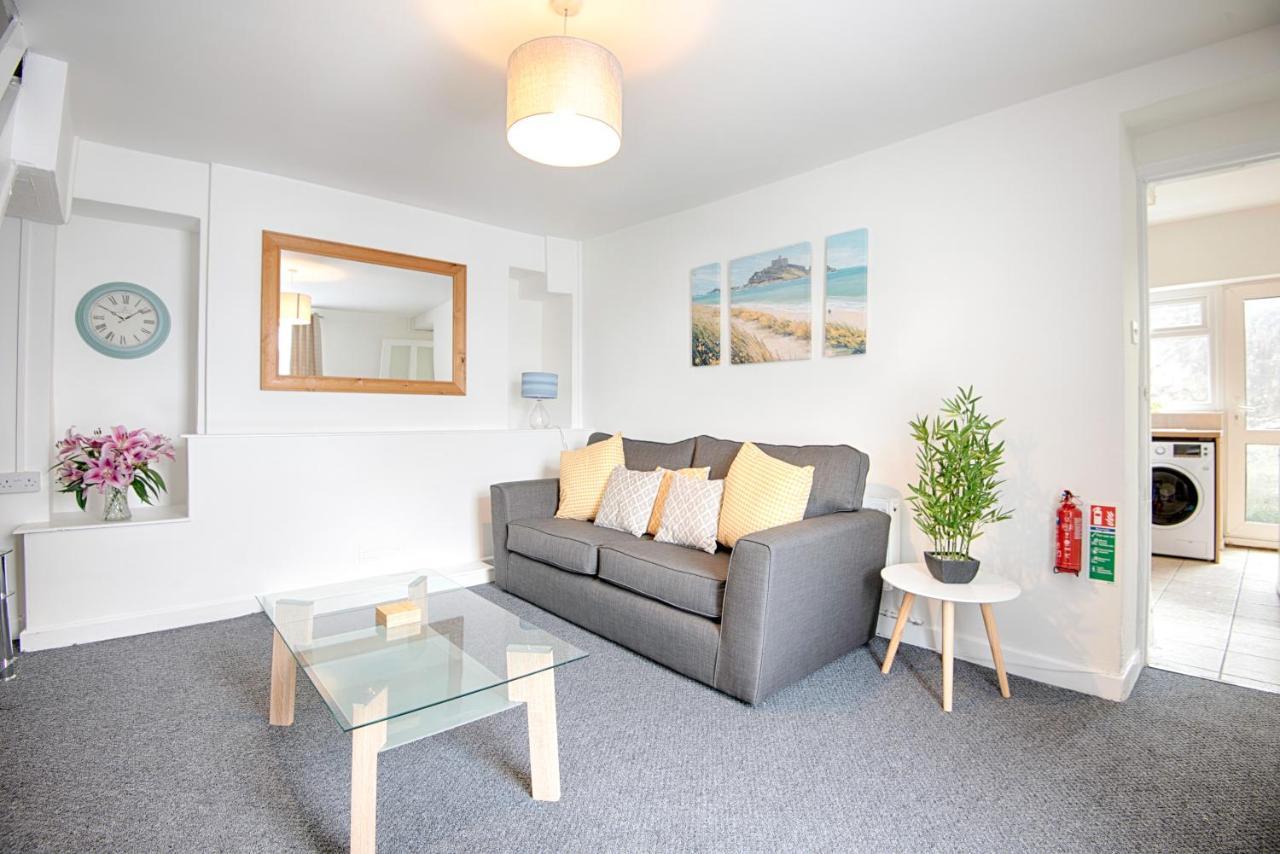 Parking, Smart Tv'S In All Rooms, Central Location Swansea Exteriér fotografie